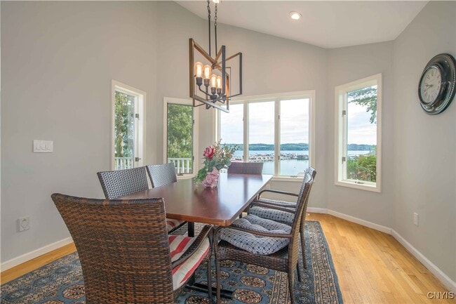 Building Photo - 1916 W Lake Rd