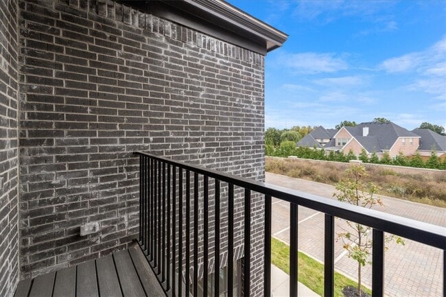 Building Photo - 4611 S 47th St