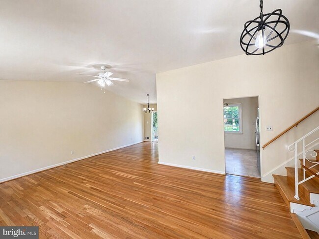 Building Photo - 13208 Hathaway Dr
