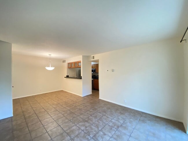 Building Photo - Beautiful Two-Bedroom Condo at The Reserve