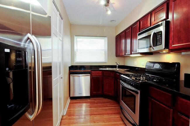 Rogers Park 2 BR 2 BA - 7407 N Winchester Ave