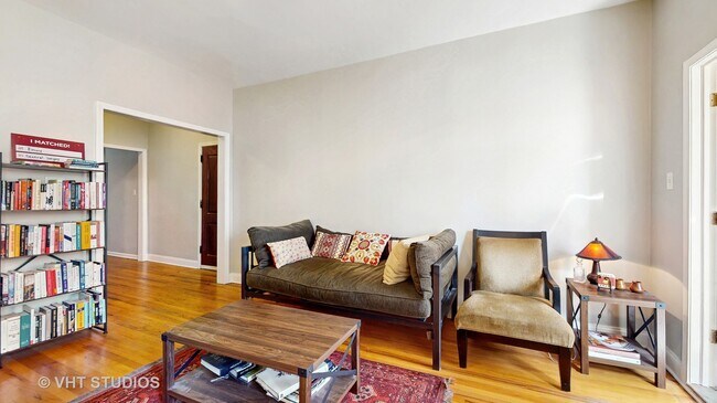 Building Photo - 5110 S Woodlawn Ave