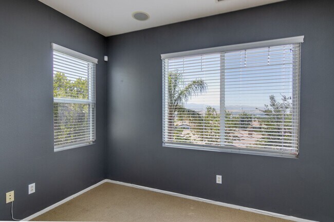 Building Photo - 28031 Alta Vista Ave