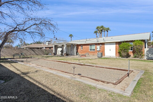 Building Photo - 3609 E Fairmount Ave