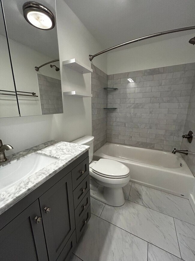 Building Photo - Beautiful 3-Bedroom Split-level Home in Gahanna