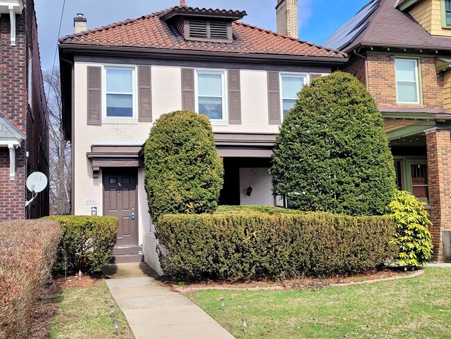 Building Photo - 6941 Meade St