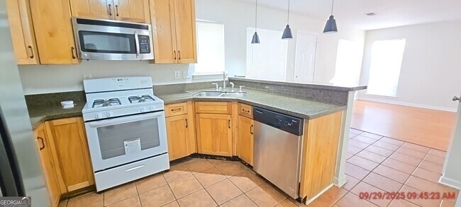 Building Photo - 7102 Sir Galahad Way