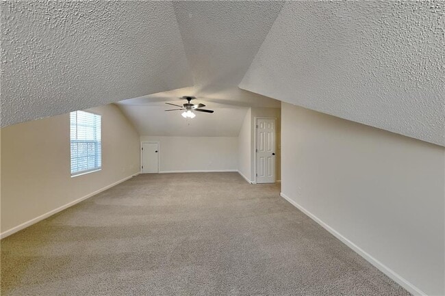 Building Photo - 7045 Treeline Dr