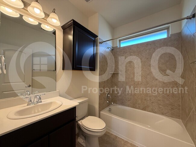 Building Photo - 1165 Clearwater Dr