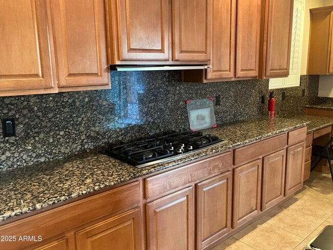 Building Photo - 18137 W Orchid Ln