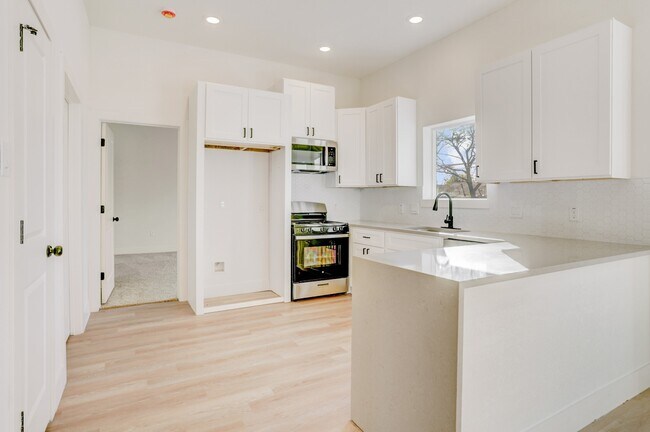 Building Photo - 10518 Ashville Dr