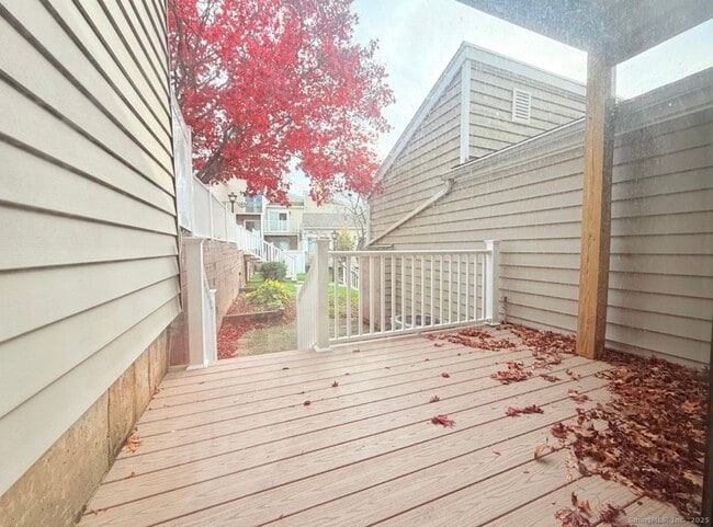 Building Photo - 433 Thoreau Rd