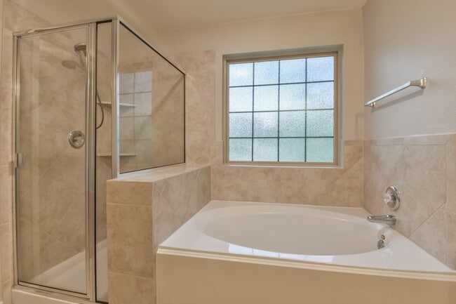 Building Photo - 16131 Beachside Pl