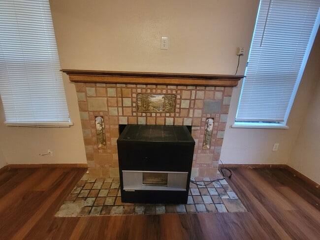 Building Photo - 2721 NW 12th St