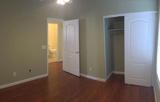 Building Photo - 3-bedroom remodeled in East Mesa