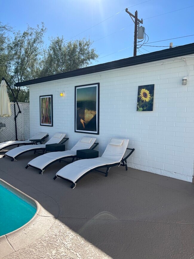 Enjoy all year round! - 301 W Helen St