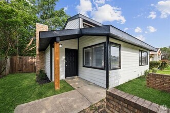 Building Photo - 5826 Falconcrest Dr