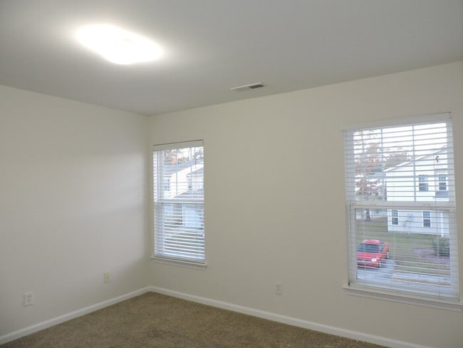 Building Photo - Grand Oaks Preserve