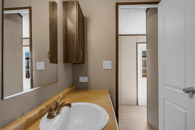 Building Photo - 2301 NW Sheridan Rd