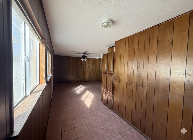 Building Photo - 558 Congress Ave