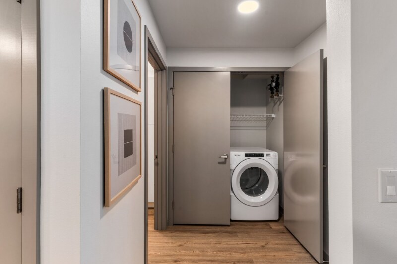 Building Photo - 2950 NE 11th St