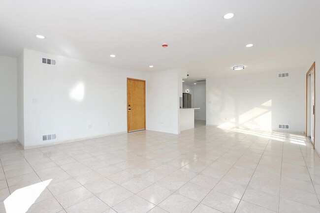 Building Photo - 1150 70th St