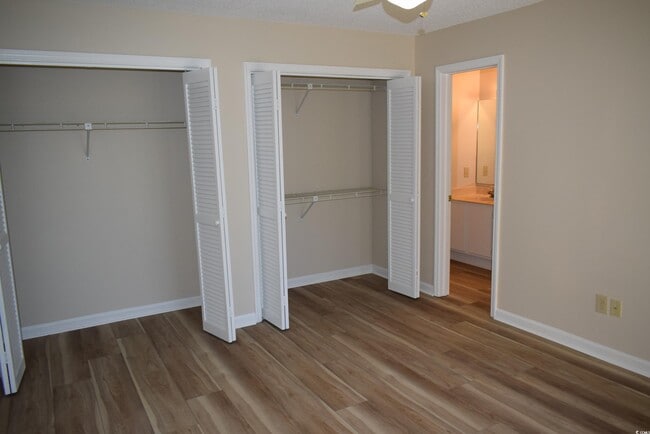 Building Photo - 510 Fairwood Lakes Dr