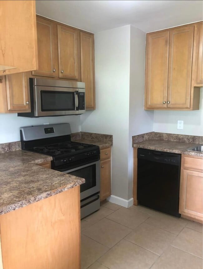 Building Photo - 15601 Waycross Dr