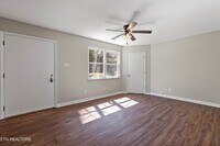 Building Photo - 8626 Hill Rd