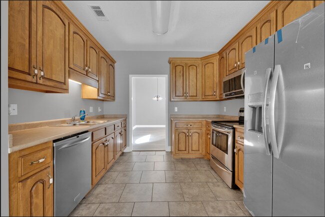 Building Photo - 472 Prairie Field Dr