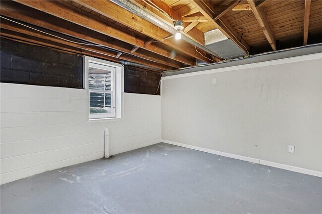 Building Photo - 534 Glenview Ct