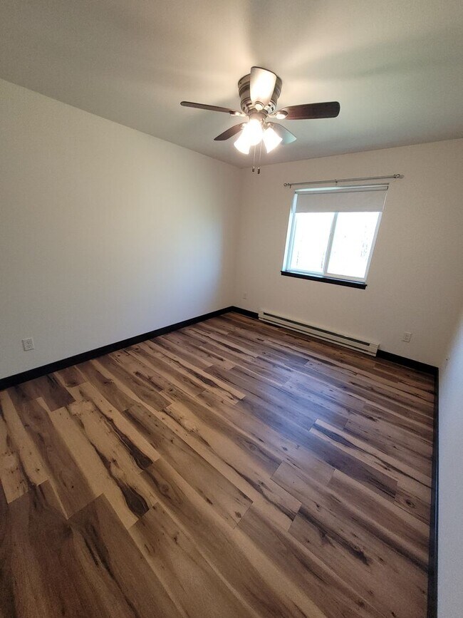 Building Photo - 5258 Christopher Dr