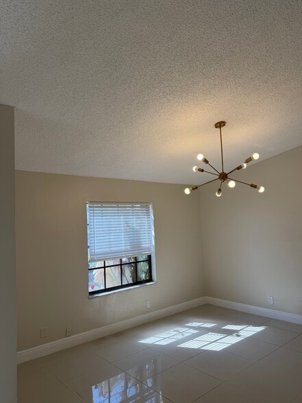 Building Photo - 3648 NW 83rd Ln