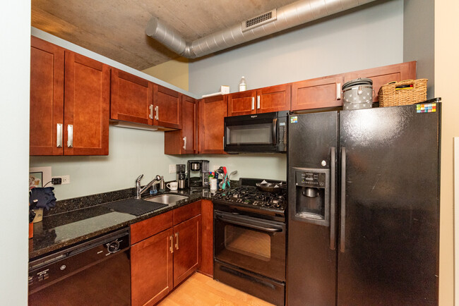 Building Photo - 700 N Larrabee St