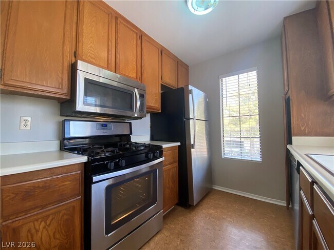 Building Photo - 4805 Nara Vista Way
