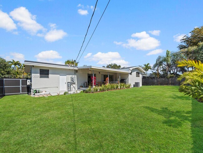 Building Photo - 9320 SW 125th Terrace