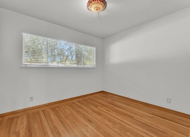 Building Photo - Sun-Filled Single-Story Home with Private Yard in Prime Walnut Creek Location