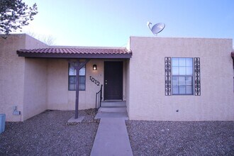 Building Photo - 1012 Mockingbird Ln