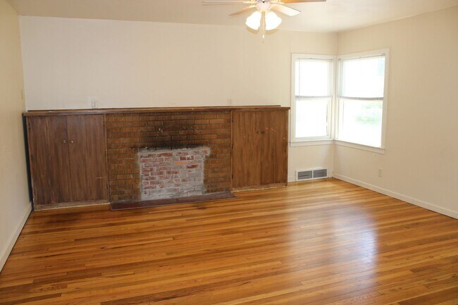 Primary Photo - House on Kearney- Close to campus