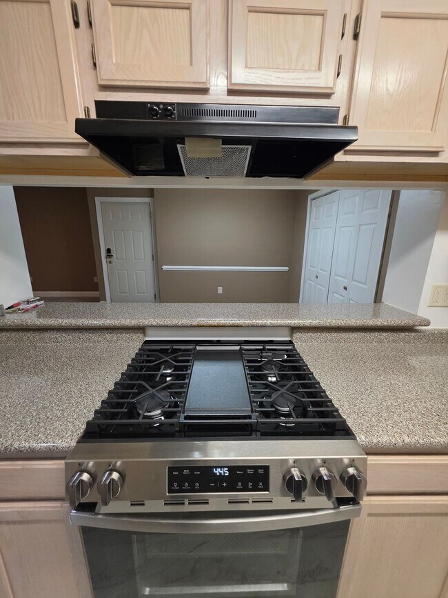 Building Photo - Waters Edge Condos