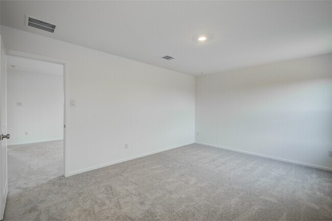 Building Photo - 19747 US-59