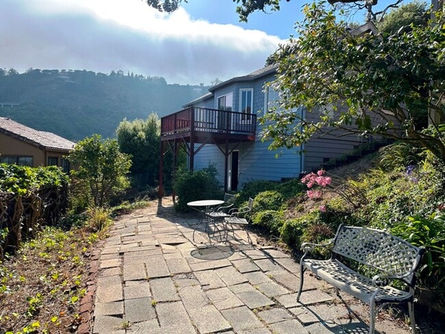 Building Photo - Beautiful, Pet Friendly Sausalito Cottage ...