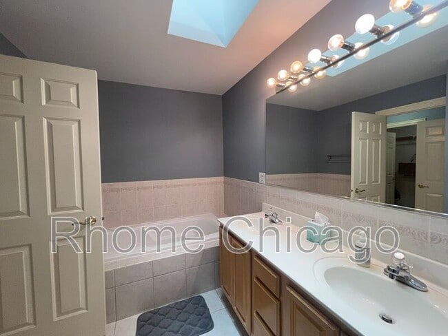 Building Photo - 1028 Silvana Ct