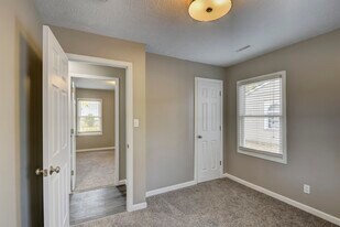 Building Photo - 1017 Hiatt St