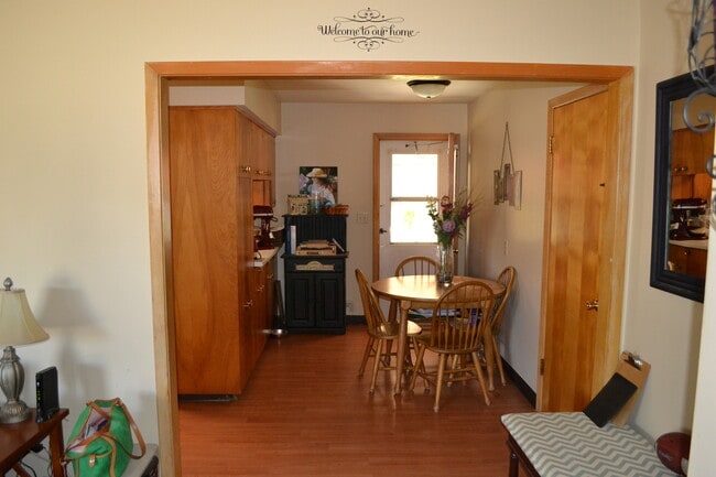 Building Photo - Nice 3-4 Br, 2 Bath Ranch style home, fenced in yard, garage, patio, full basement