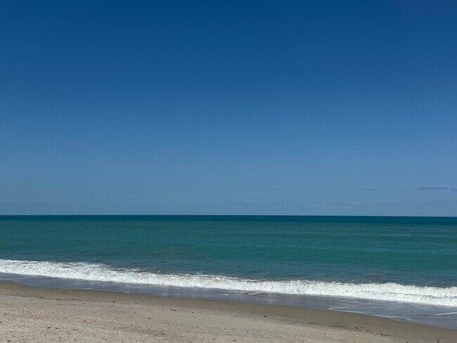 Building Photo - 600 Royal Palm Blvd