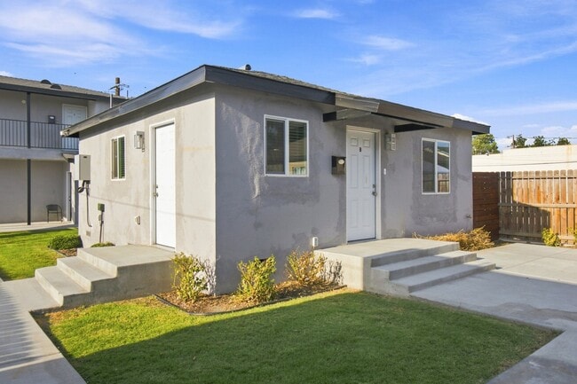 Building Photo - 2300 Brundage Ln