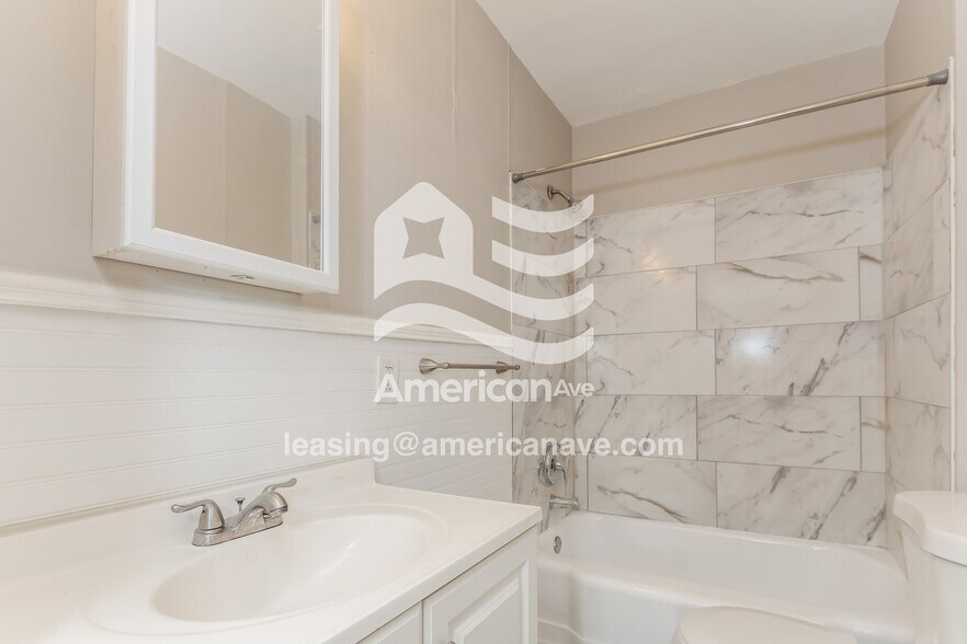 Building Photo - 506 Greene St