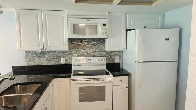 Building Photo - 5038 Terrace Palms Cir