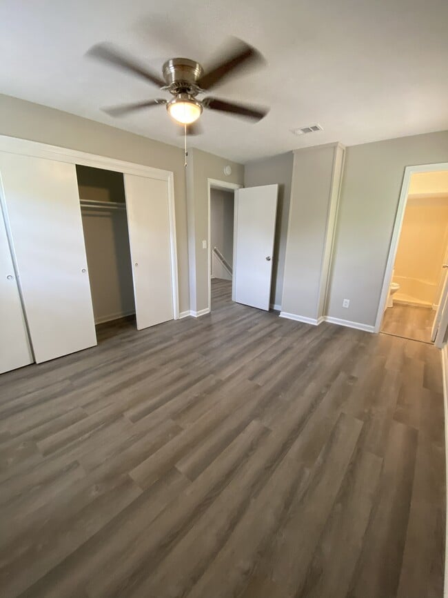 Building Photo - 4253 Ridgefield Ct